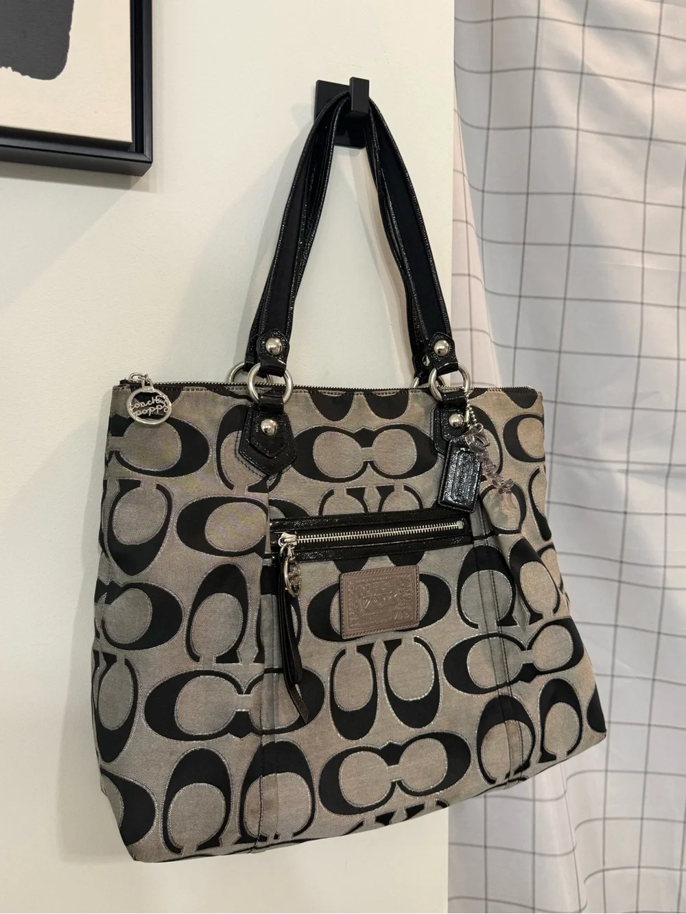 Coach (2010) Poppy Signature Lurex Glam Large Tote Bag- Black/Silver